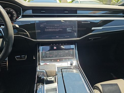 Used 2025 Audi S8 AWD/4WD image 21