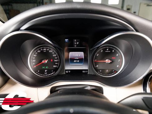 Used 2019 Mercedes-Benz GLC 300 4MATIC image 24