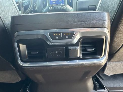 Used 2021 GMC Sierra 1500 Denali w/ Driver Alert Package II AWD/4WD image 19