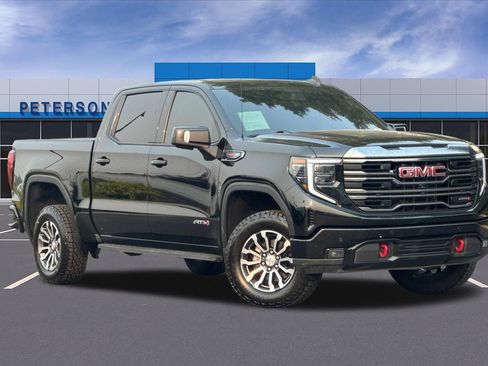 Certified 2022 GMC Sierra 1500 AT4 w/ AT4 Premium Package AWD/4WD image 2