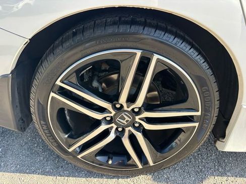 Used 2017 Honda Accord Sport Special Edition image 19
