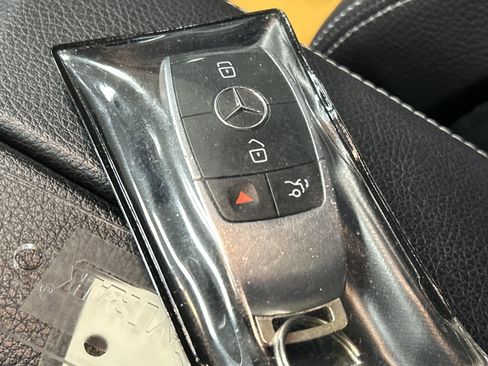 Used 2019 Mercedes-Benz C 300 Sedan image 36