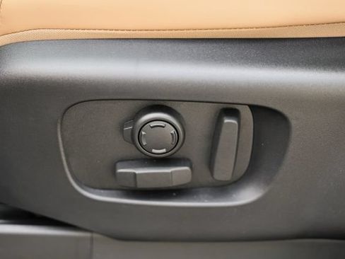 New 2026 Land Rover Discovery Limited Edition AWD/4WD image 33