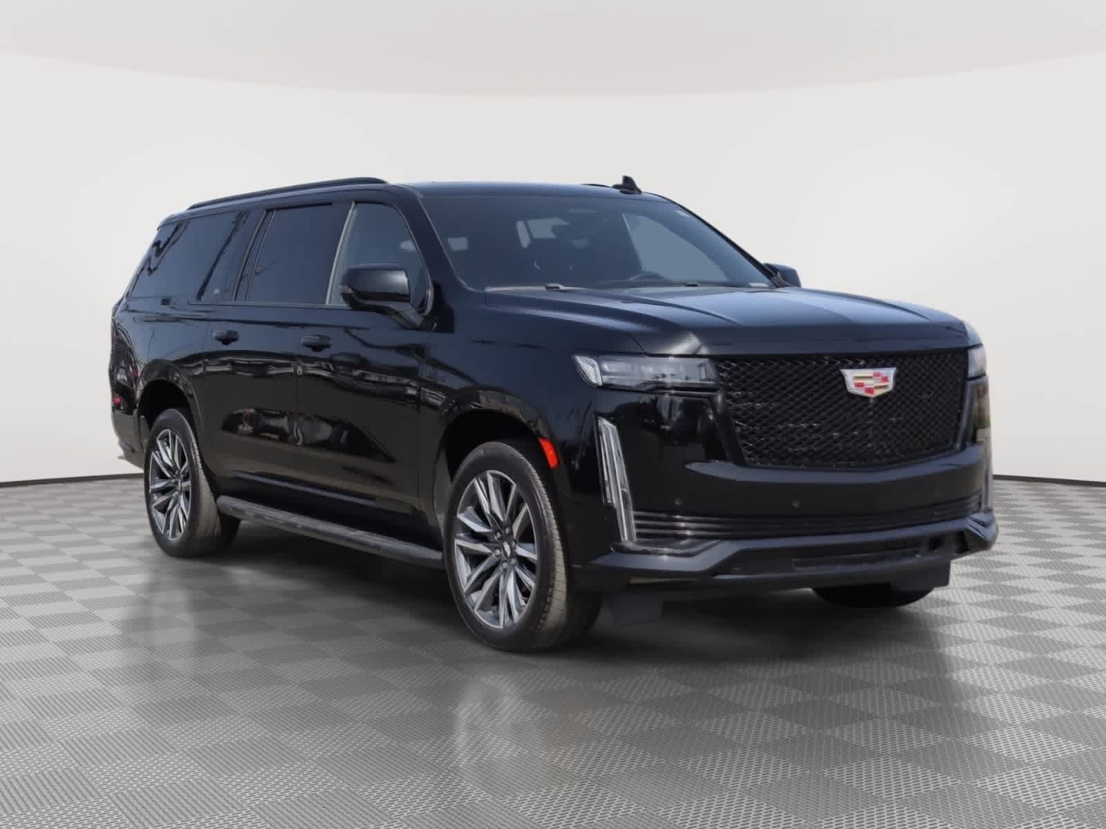 Used 2022 Cadillac Escalade ESV Sport RWD image 3