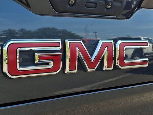 Used 2020 GMC Sierra 1500 SLT w/ SLT Premium Package AWD/4WD image 32