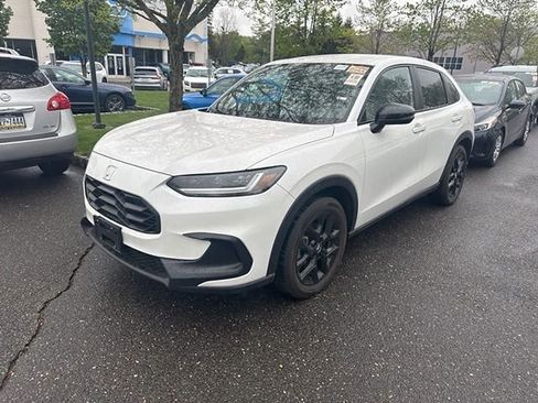 Used 2025 Honda HR-V Sport image 3