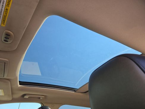Used 2011 Lincoln MKX AWD w/ 102A Rapid Spec Order Code image 17