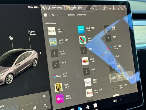 Used 2019 Tesla Model 3 Long Range image 17