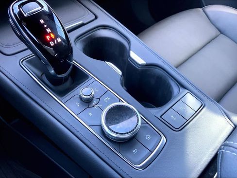 Used 2024 Cadillac XT4 Luxury w/ Cold Weather Package image 35