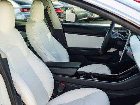 Used 2020 Tesla Model 3 Standard Range image 17