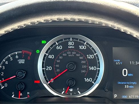 Used 2022 Toyota Corolla Cross LE image 5