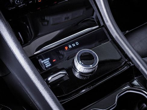 Used 2022 Jeep Grand Cherokee Limited image 25