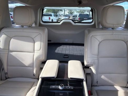 Used 2019 Lincoln Navigator Reserve AWD/4WD image 25