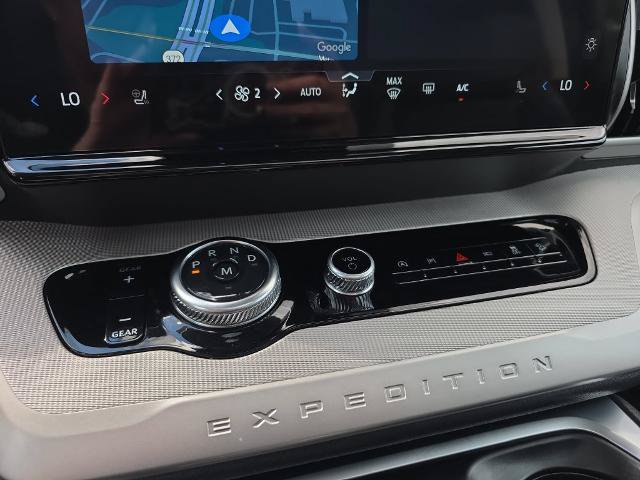 Certified 2025 Ford Expedition Active AWD/4WD image 36