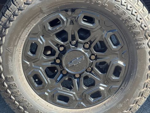 Used 2022 Chevrolet Silverado 2500 High Country w/ Z71 Off-Road Package AWD/4WD image 26