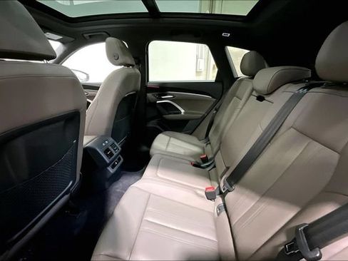 Used 2026 Audi Q5 Premium AWD/4WD image 22