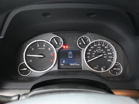 Used 2014 Toyota Tundra SR5 w/ SR5 Upgrade Package AWD/4WD image 26