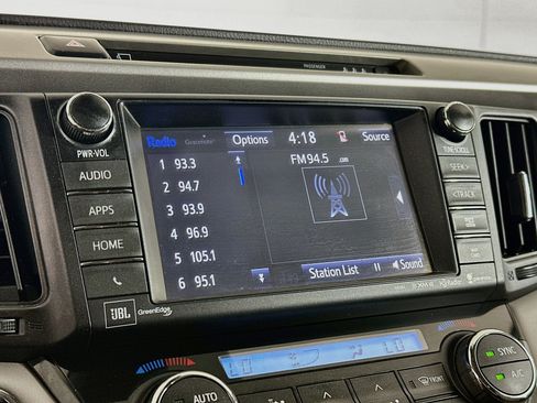 Used 2017 Toyota RAV4 Platinum FWD image 21