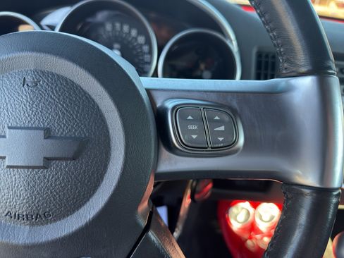 Used 2005 Chevrolet SSR w/ Preferred Equipment Group image 17