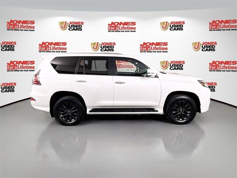 Used 2023 Lexus GX 460 Premium w/ Premium Package image 17