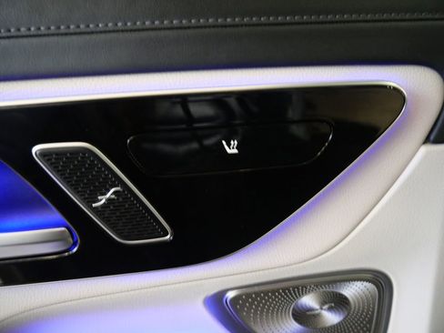 Used 2023 Mercedes-Benz GLC 300 4MATIC image 29