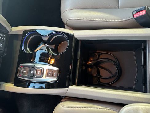 Used 2017 Honda Pilot Touring image 27