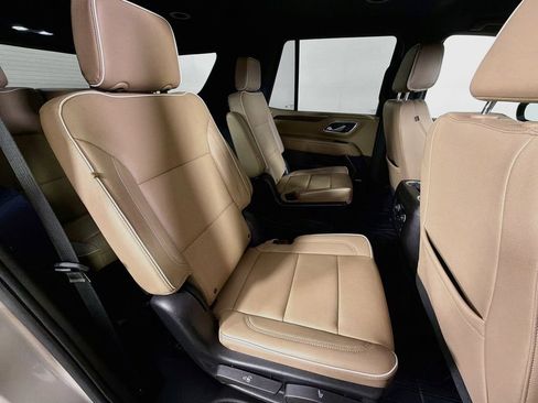 Used 2023 Chevrolet Tahoe Premier AWD/4WD image 25