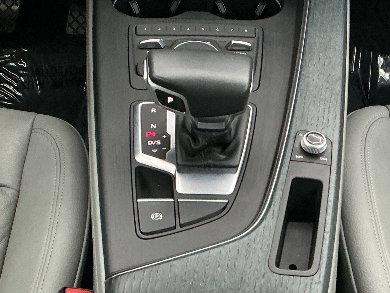 Used 2018 Audi A4 2.0T Premium AWD/4WD image 37