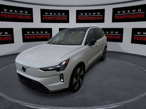 New 2025 Volvo EX90 Plus image 4