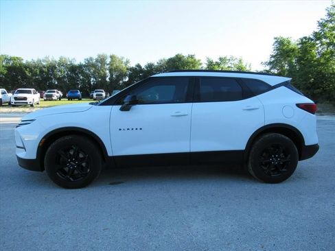Used 2024 Chevrolet Blazer LT w/ Midnight/Sport Edition FWD image 4