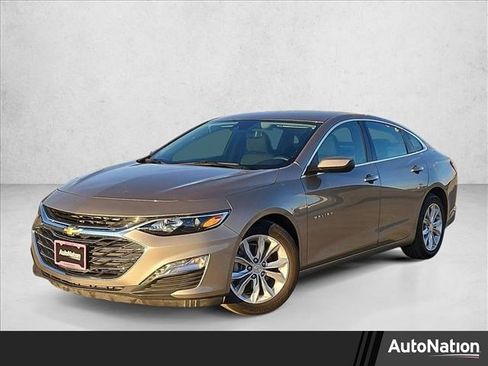 Used 2025 Chevrolet Malibu LT FWD image 1