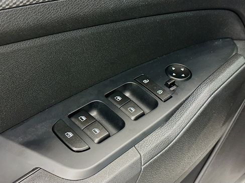 Used 2025 Kia Sportage LX image 15