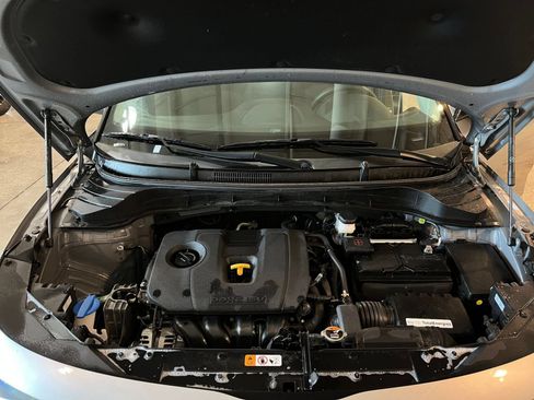Used 2025 Kia Soul LX w/ LX Technology Package FWD image 31