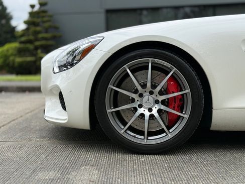 Used 2017 Mercedes-Benz AMG GT S image 13