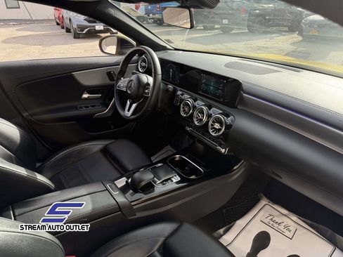 Used 2020 Mercedes-Benz CLA 250 image 12