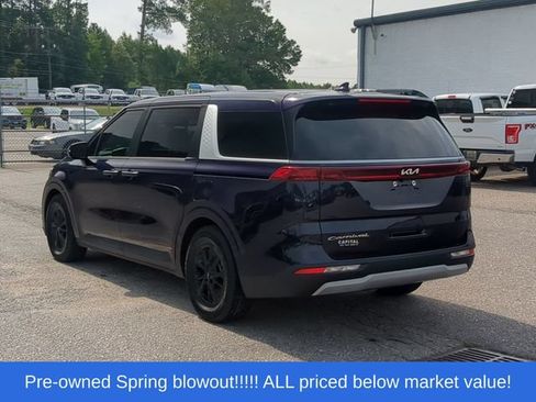 Used 2022 Kia Carnival LX FWD image 11