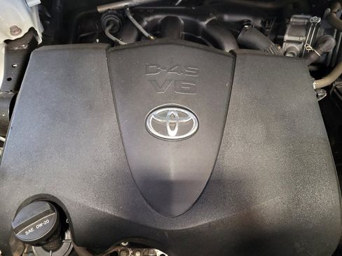 Used 2019 Toyota Highlander LE FWD image 30
