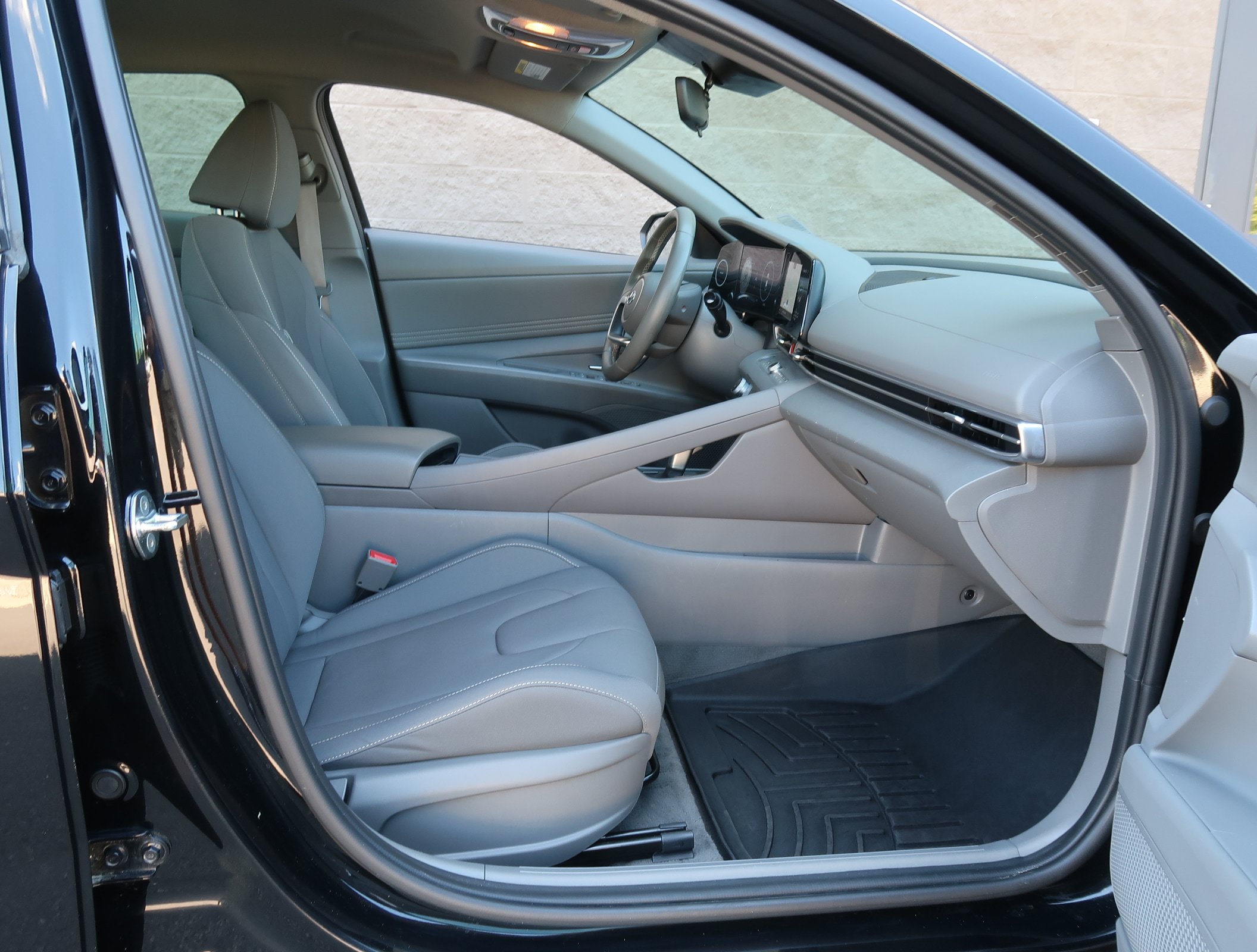Used 2023 Hyundai Elantra SEL w/ Convenience Package FWD image 36