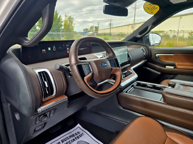 Used 2025 Ford Expedition King Ranch AWD/4WD image 12