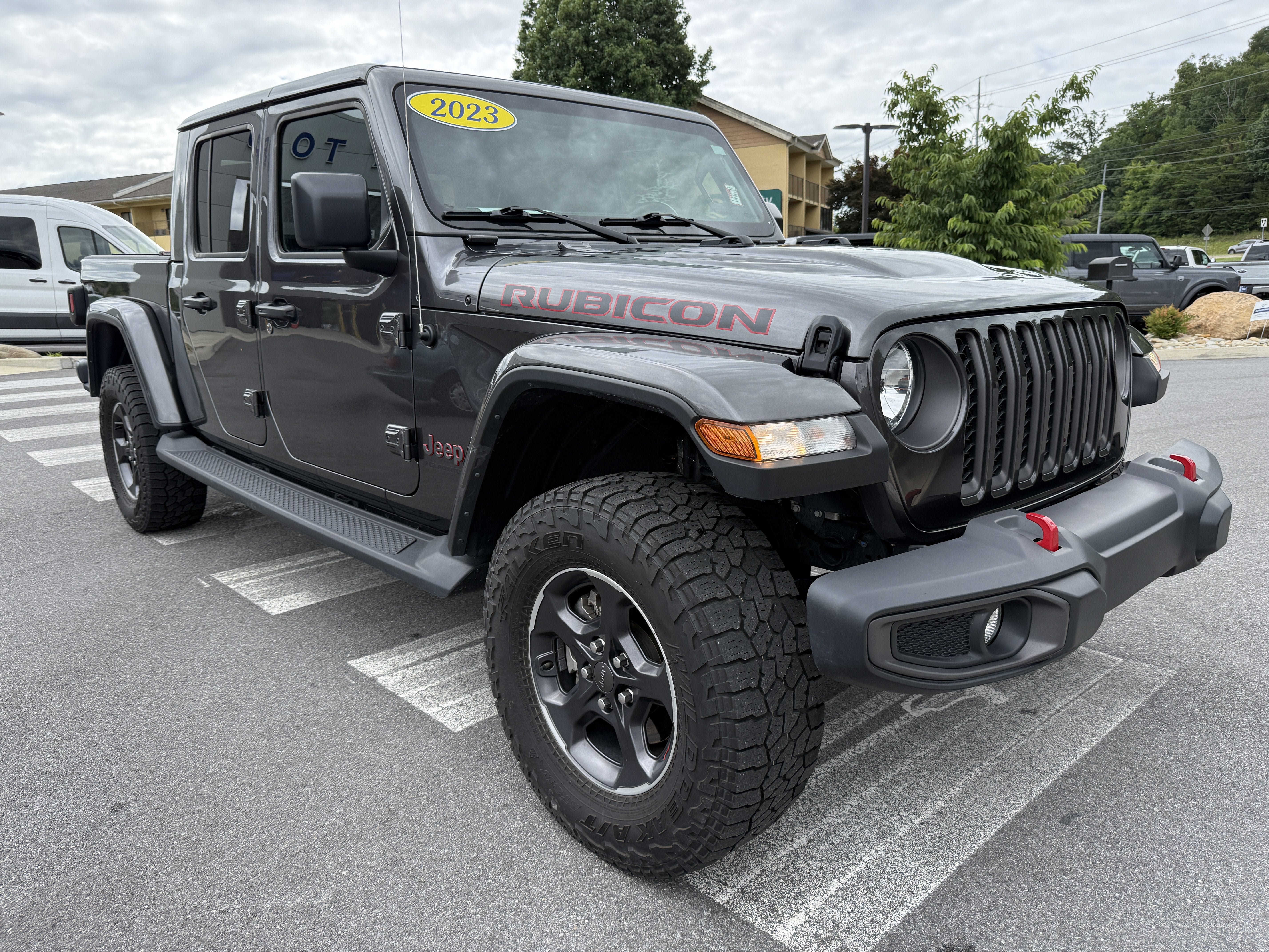 Used 2023 Jeep Gladiator Rubicon w/ Cold Weather Group AWD/4WD image 3