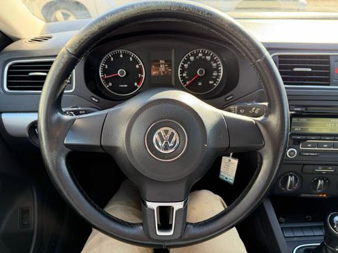 Used 2013 Volkswagen Jetta SE image 24