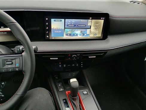 New 2025 Nissan Kicks SR image 19