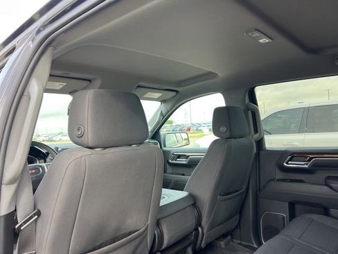 Used 2023 GMC Sierra 1500 Elevation w/ LPO, Elevation Black Package image 11