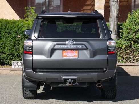 Used 2022 Toyota 4Runner SR5 image 7
