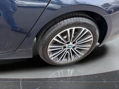 Used 2020 BMW 530i xDrive w/ Convenience Package AWD/4WD image 12