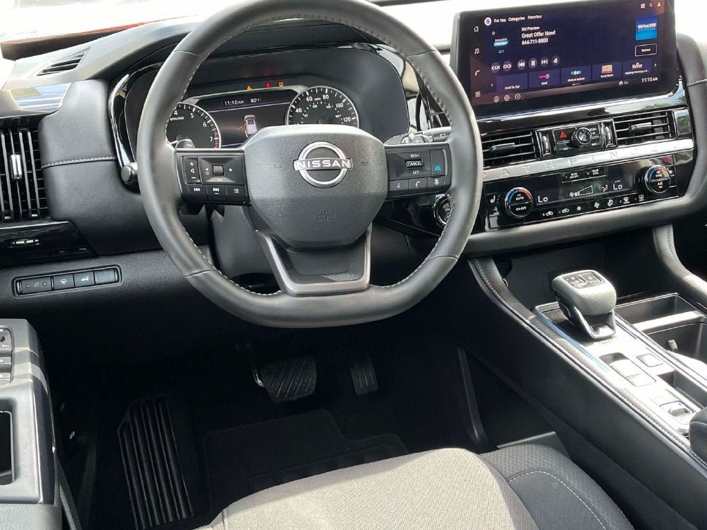 Used 2026 Nissan Pathfinder SV FWD image 12