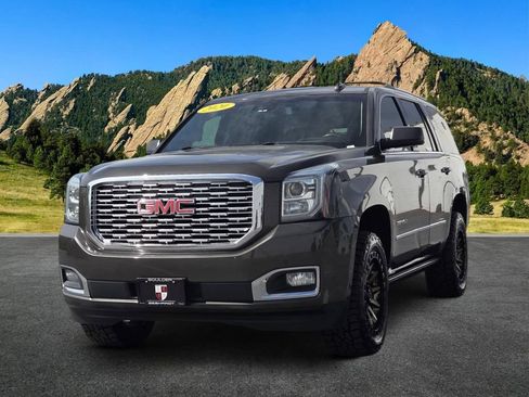 Used 2020 GMC Yukon Denali w/ Denali Ultimate Package AWD/4WD image 3