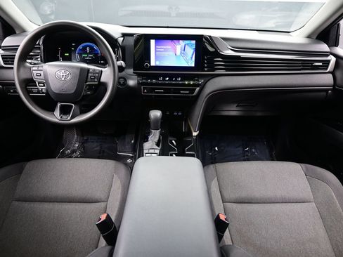 Used 2025 Toyota Camry LE FWD image 16