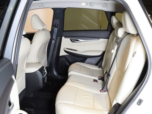 Certified 2022 INFINITI QX50 Luxe AWD/4WD image 29