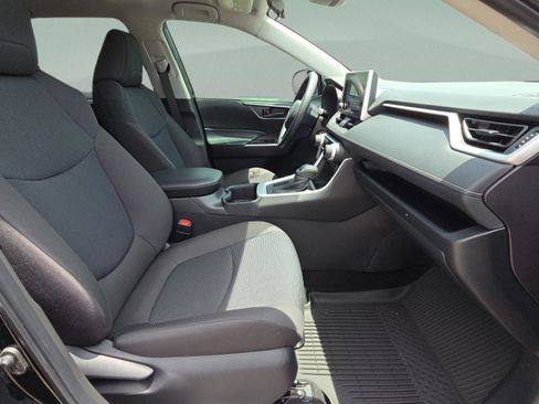 Certified 2025 Toyota RAV4 LE FWD image 15